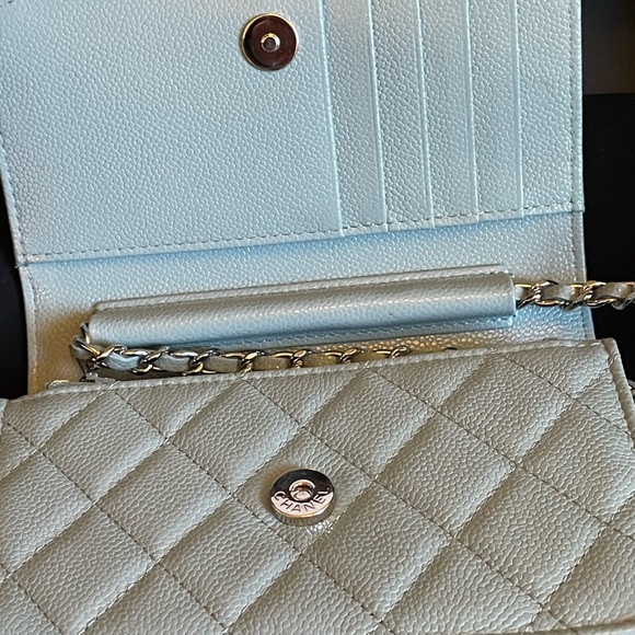 🚫Sold🚫 Chanel Caviar Quilted Mini Wallet On Chain WOC Light Blue - Picture 5 of 11